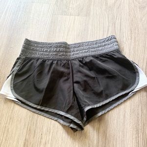 Black running short size M